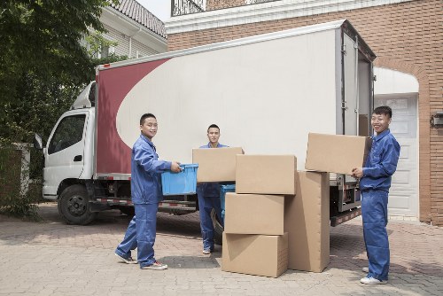 Moving truck support for Knightsbridge residential streets